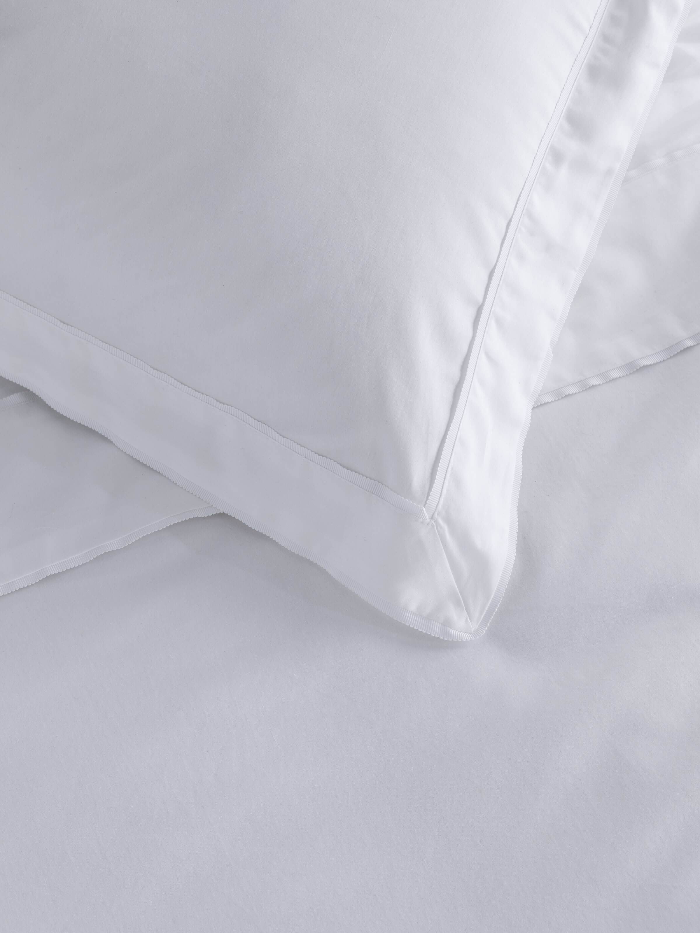 Grosgrain White Egyptian Cotton Pillowcases