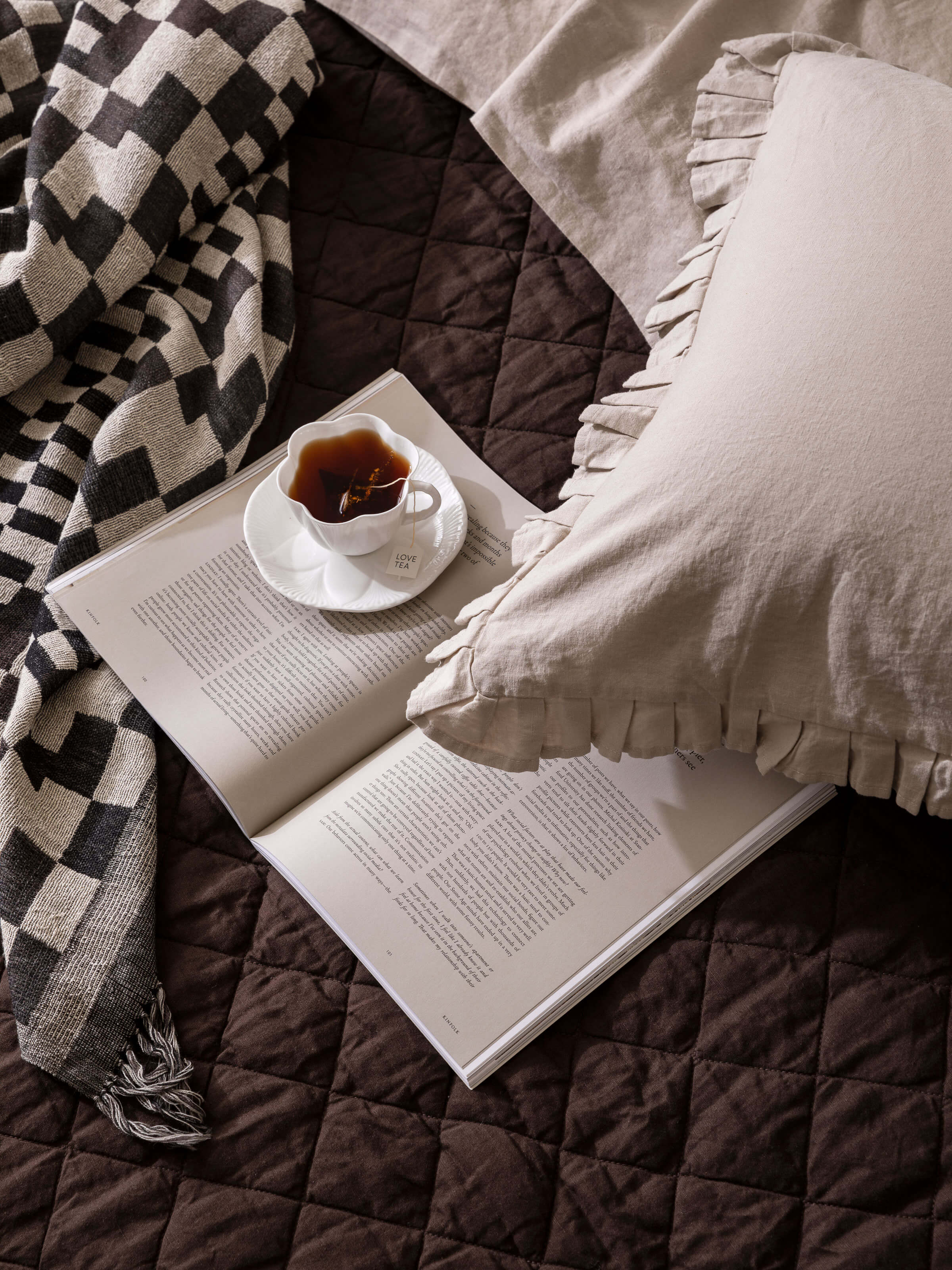 Avenue Oatmeal Linen & Cotton Pleated Pillowcases