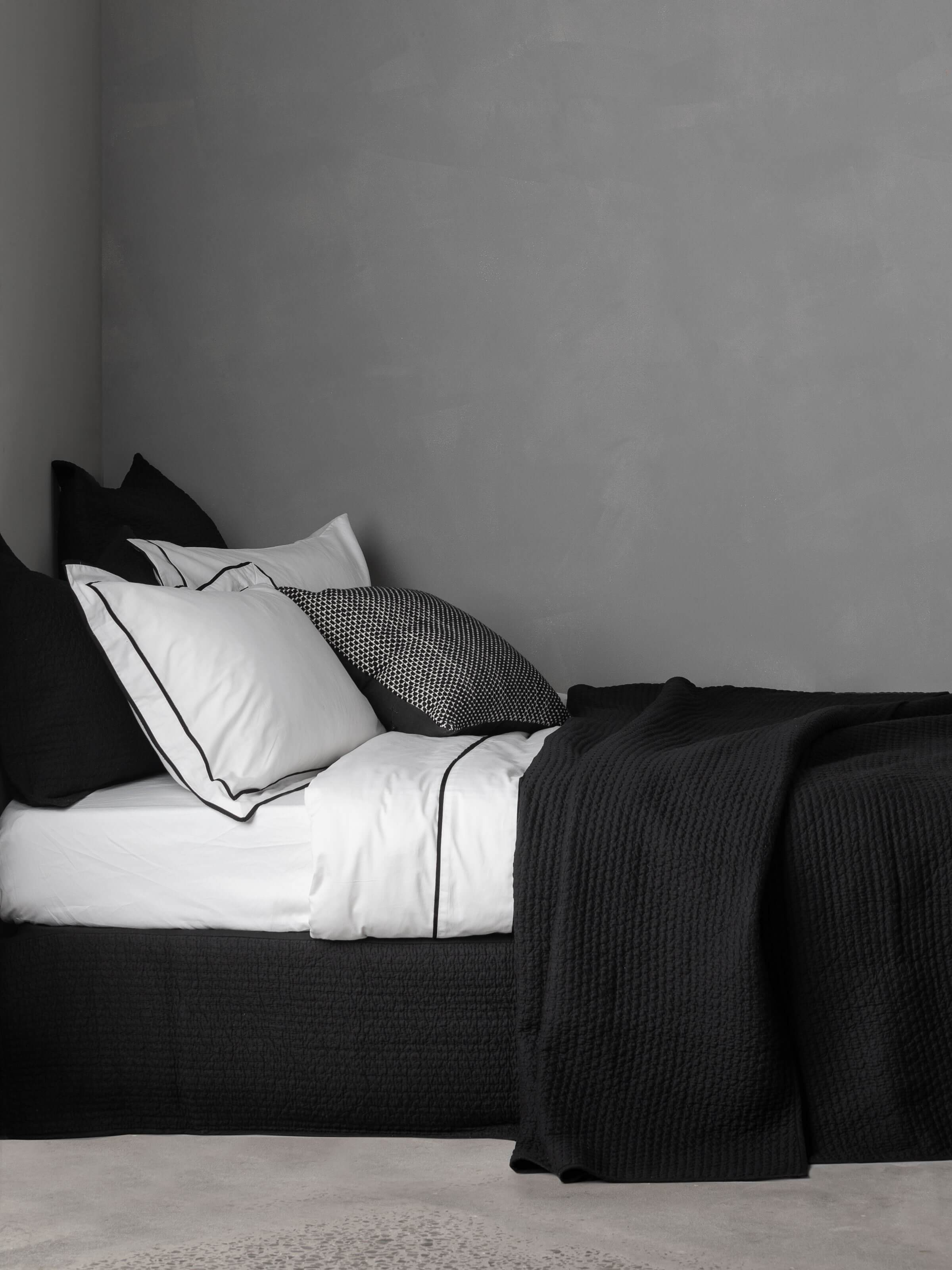 Grosgrain Pillowcase - Black Pillowcase L&M Home 